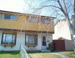 Property Photo: 122 MANOR HOUSE CRT in Winnipeg